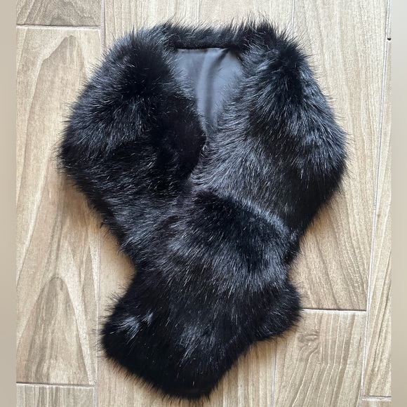 Faux Fur Scarf Wrap Collar Shawl Shrug - Picture 3 of 7